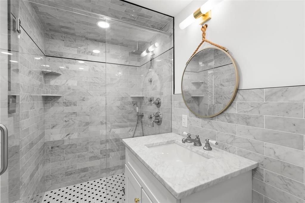 For Sale: $1,495,000 (3 beds, 3 baths, 1713 Square Feet)