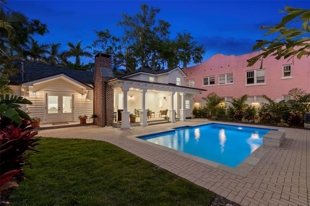 For Sale: $1,495,000 (3 beds, 3 baths, 1713 Square Feet)