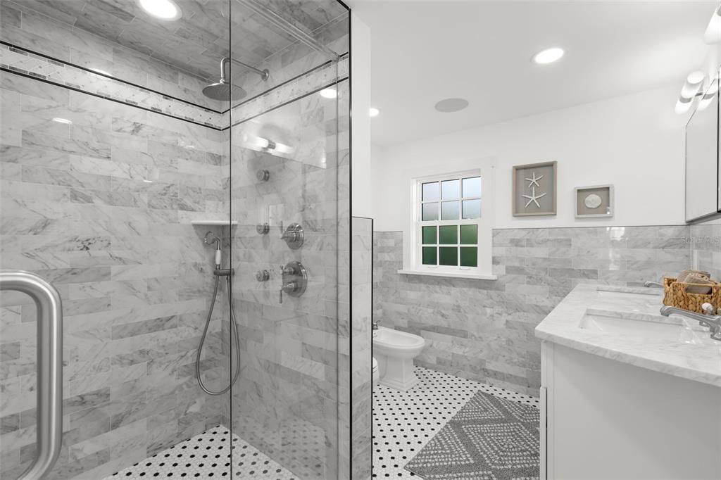 For Sale: $1,495,000 (3 beds, 3 baths, 1713 Square Feet)