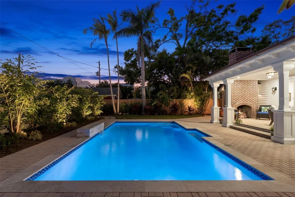 For Sale: $1,495,000 (3 beds, 3 baths, 1713 Square Feet)