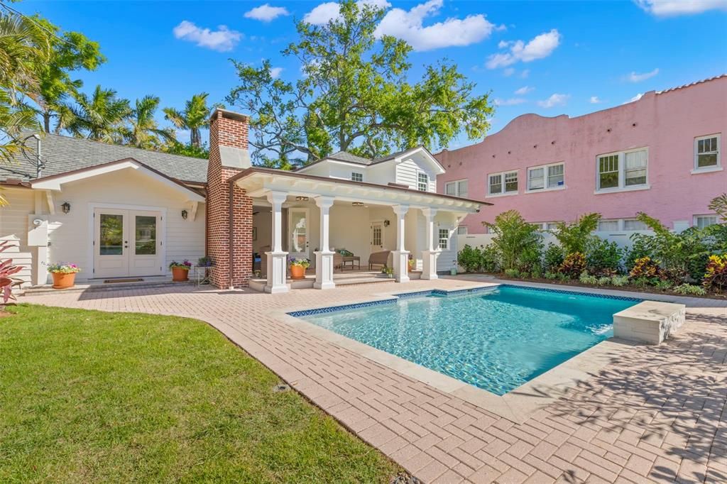 For Sale: $1,495,000 (3 beds, 3 baths, 1713 Square Feet)