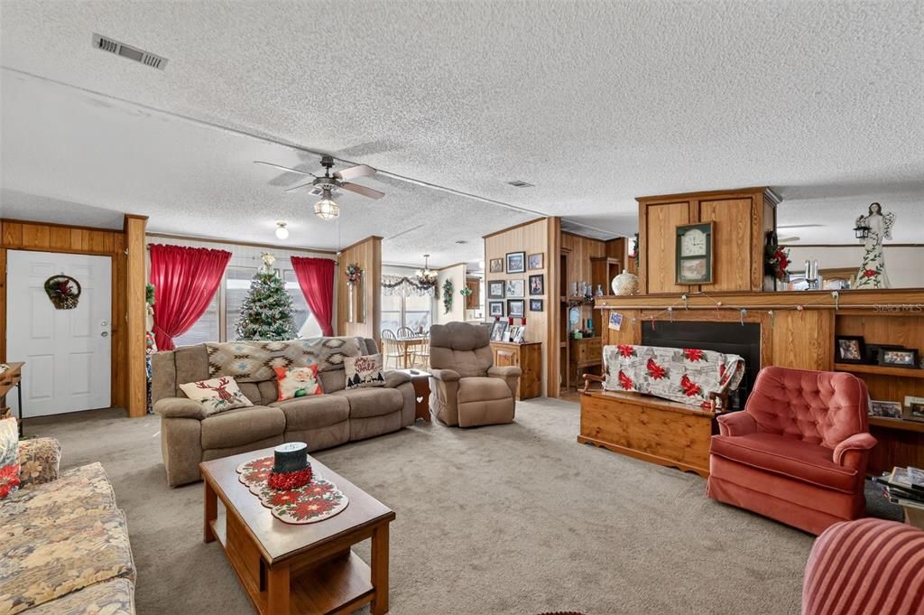 На продажу: $650,000 (3 спален, 2 ванн, 1760 Квадратных фут)