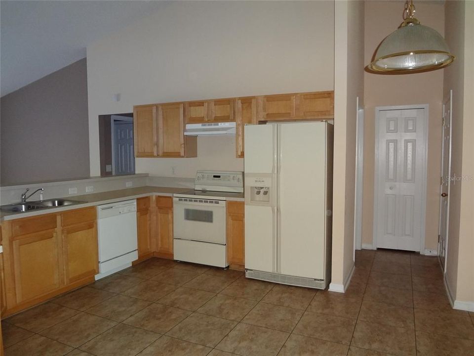 出租: $1,750 (3 贝兹, 2 浴室, 1825 平方英尺)