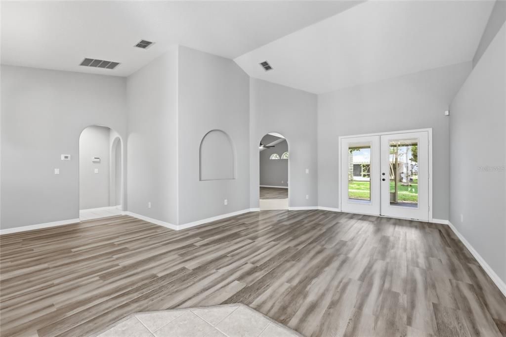 For Sale: $435,000 (3 beds, 2 baths, 2020 Square Feet)