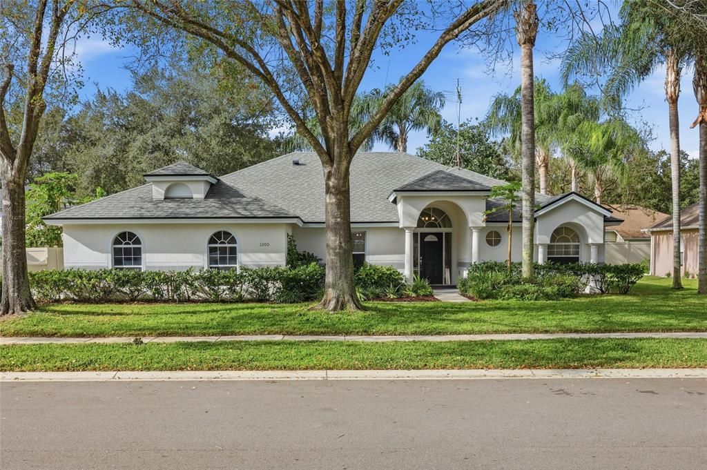 For Sale: $435,000 (3 beds, 2 baths, 2020 Square Feet)