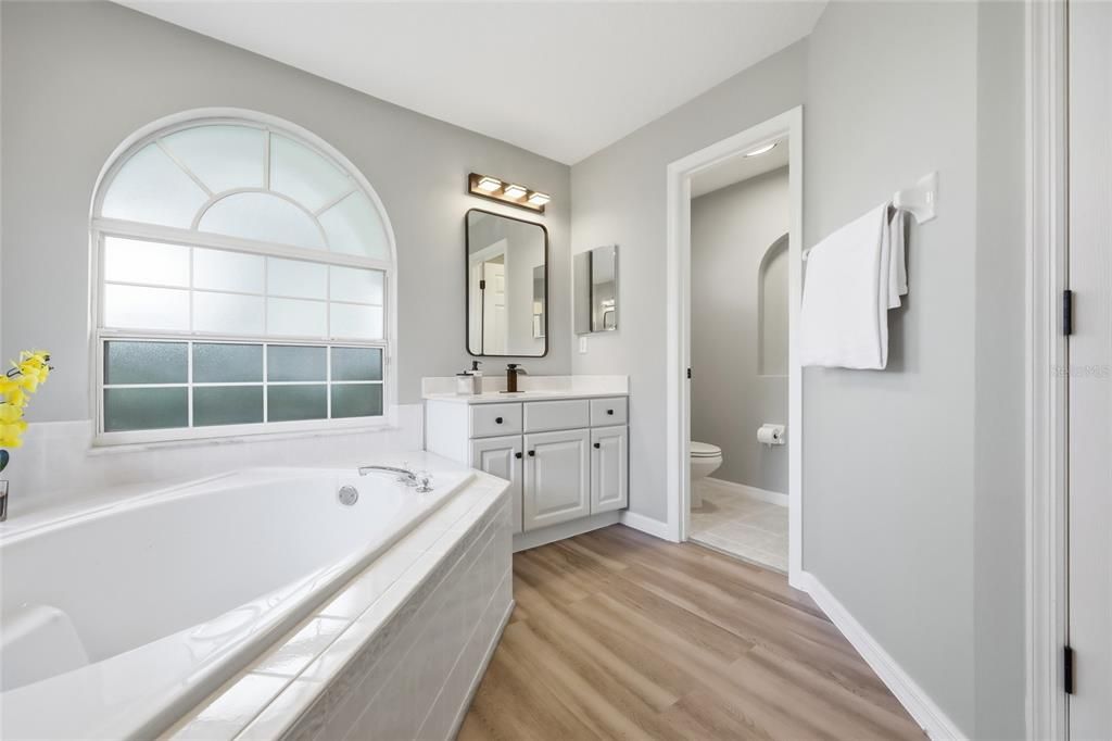 For Sale: $435,000 (3 beds, 2 baths, 2020 Square Feet)