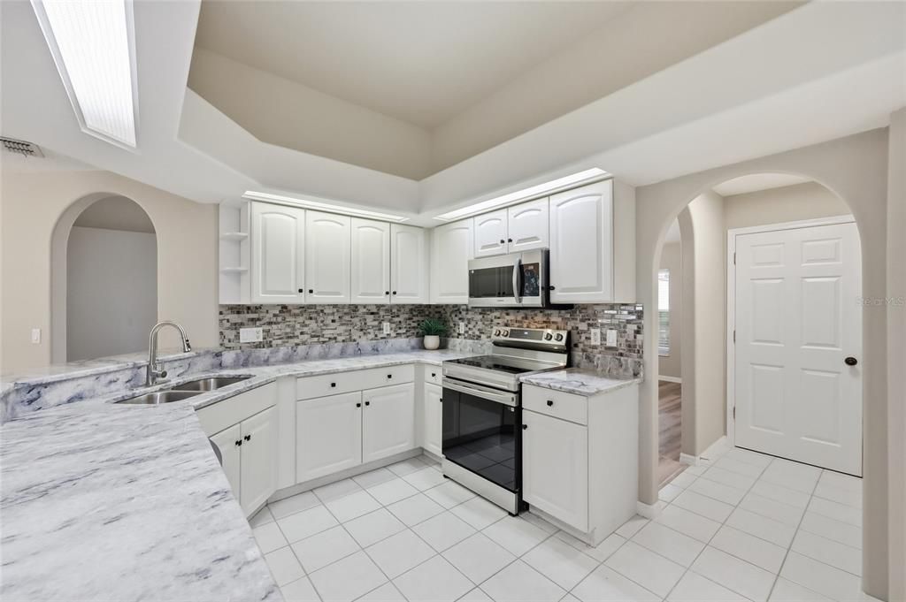 For Sale: $435,000 (3 beds, 2 baths, 2020 Square Feet)