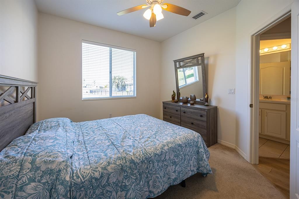 For Sale: $350,000 (2 beds, 2 baths, 1551 Square Feet)