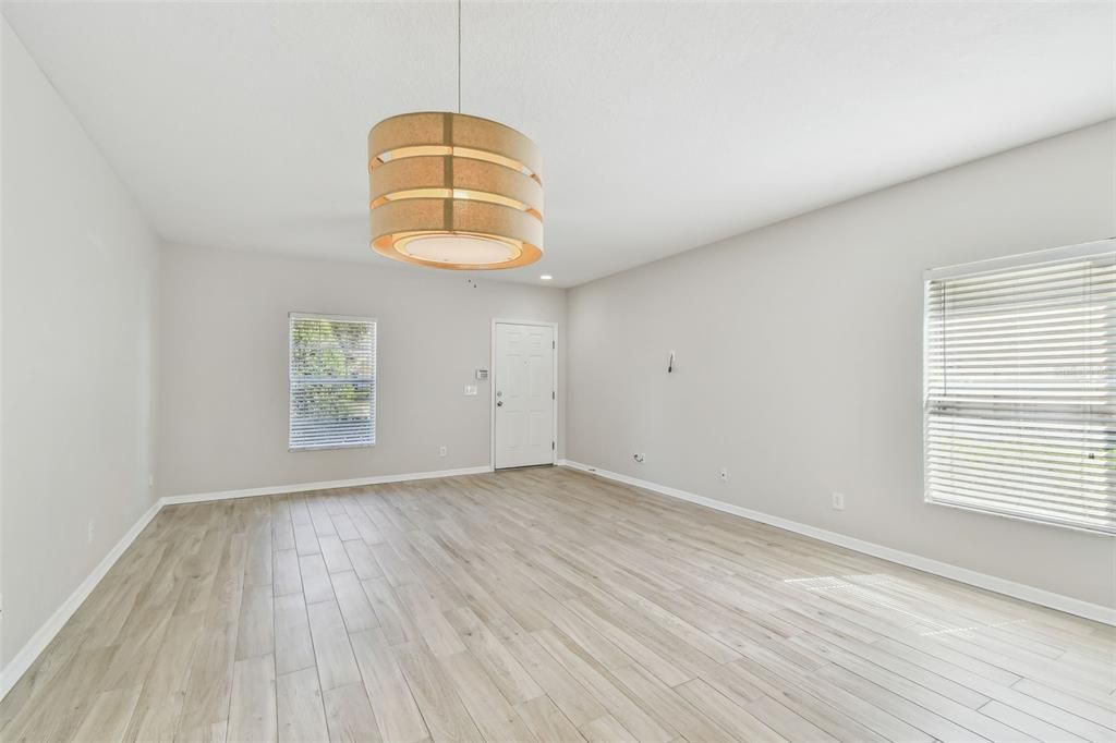 В аренду: $1,850 (2 спален, 2 ванн, 1240 Квадратных фут)