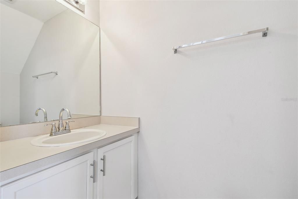 В аренду: $1,850 (2 спален, 2 ванн, 1240 Квадратных фут)