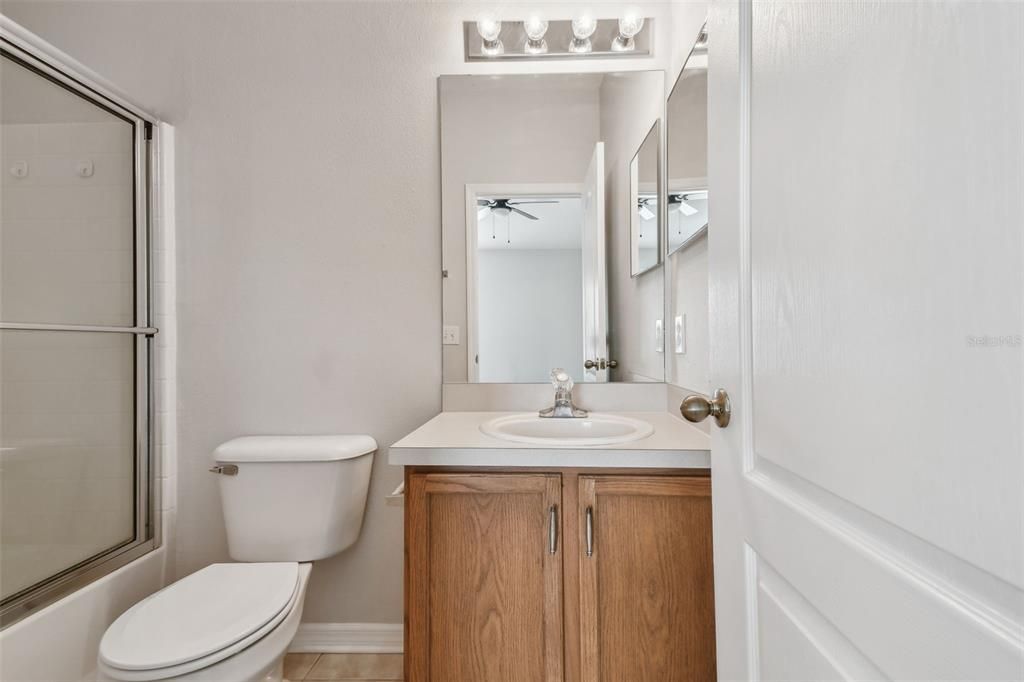 В аренду: $1,850 (2 спален, 2 ванн, 1240 Квадратных фут)