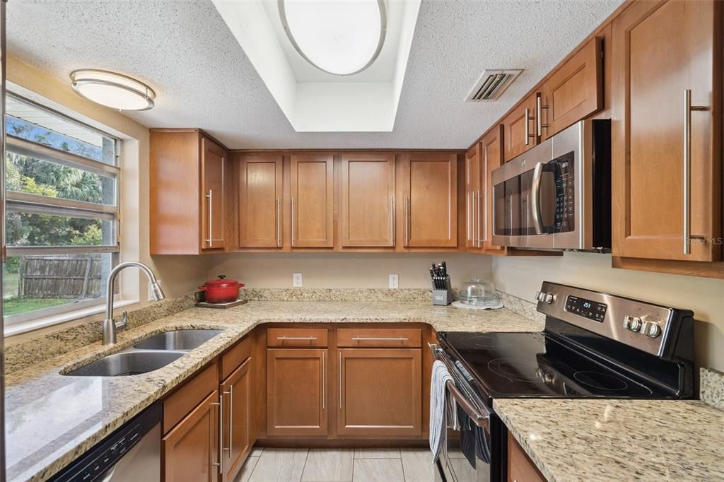 En Venta: $398,400 (3 camas, 2 baños, 1770 Pies cuadrados)