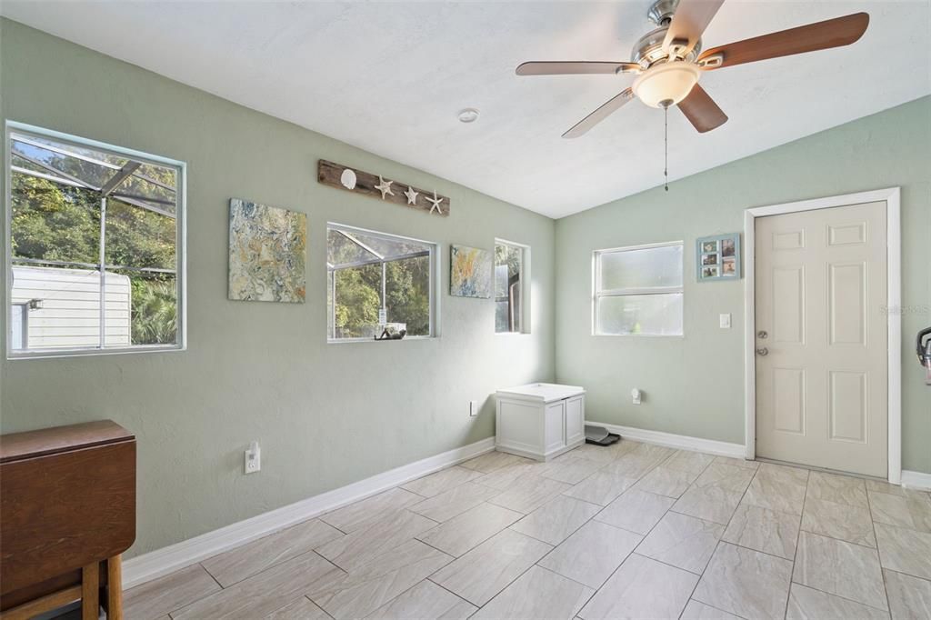 En Venta: $398,400 (3 camas, 2 baños, 1770 Pies cuadrados)