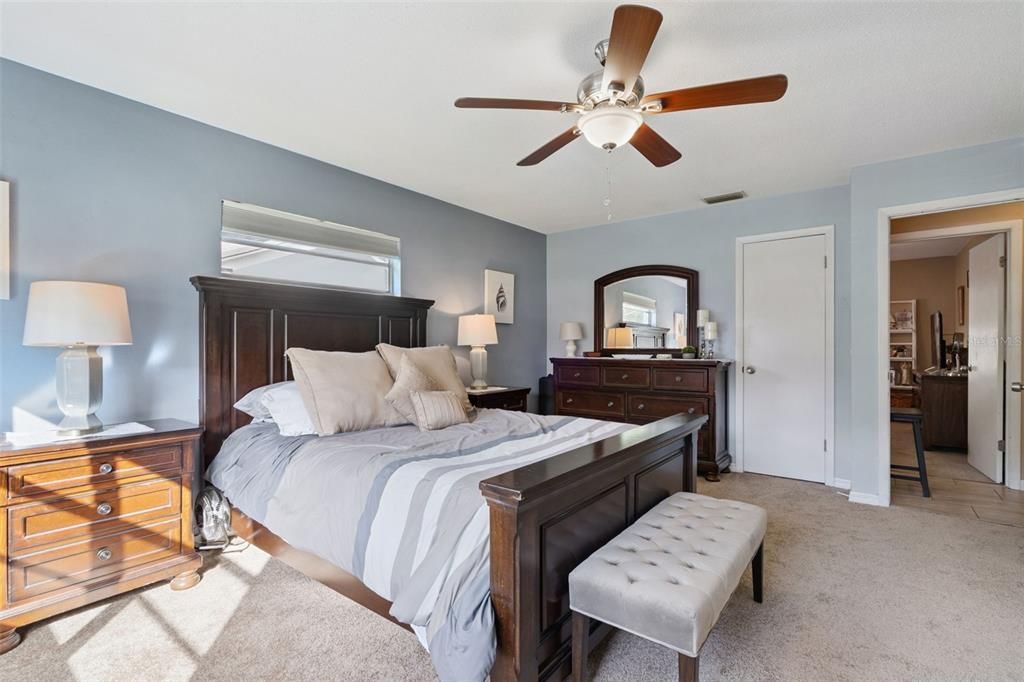 En Venta: $398,400 (3 camas, 2 baños, 1770 Pies cuadrados)