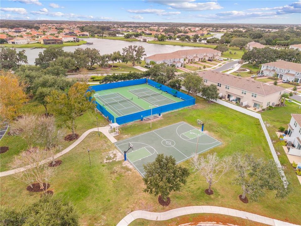 En Venta: $390,000 (3 camas, 2 baños, 2574 Pies cuadrados)