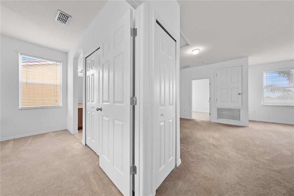 En Venta: $390,000 (3 camas, 2 baños, 2574 Pies cuadrados)