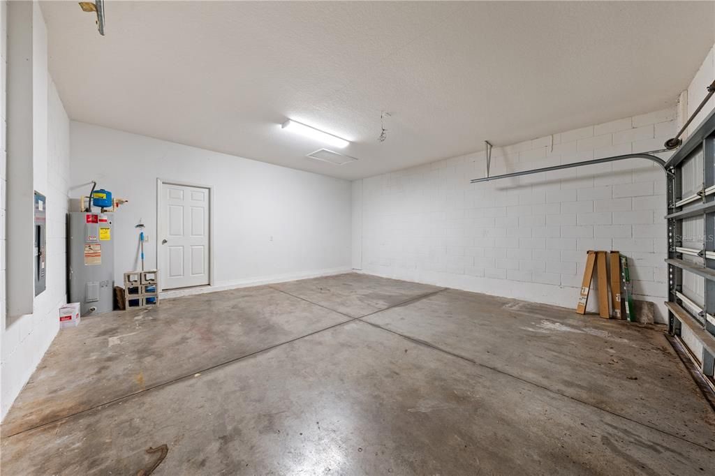 En Venta: $390,000 (3 camas, 2 baños, 2574 Pies cuadrados)