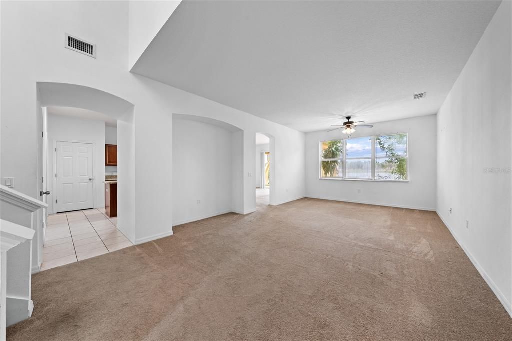 En Venta: $390,000 (3 camas, 2 baños, 2574 Pies cuadrados)