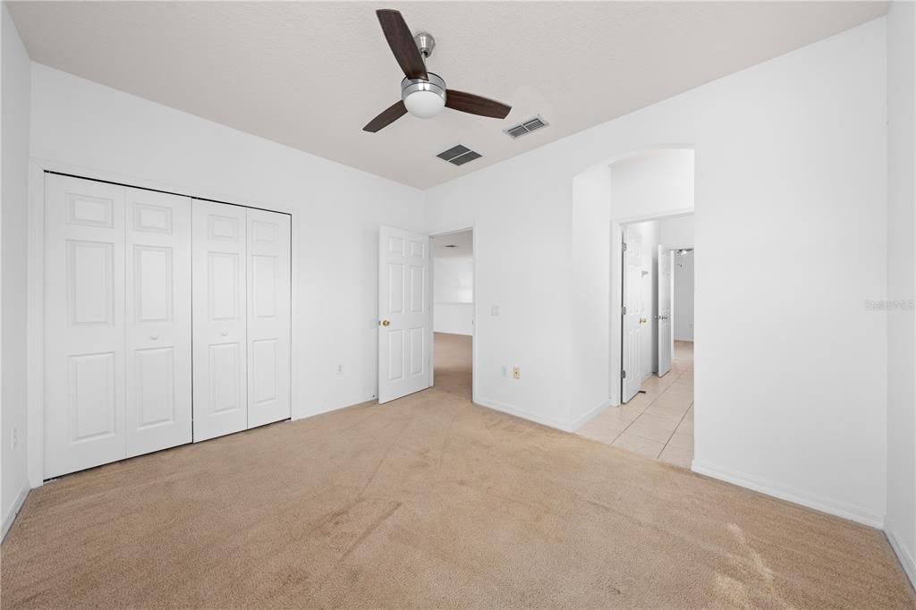 En Venta: $390,000 (3 camas, 2 baños, 2574 Pies cuadrados)