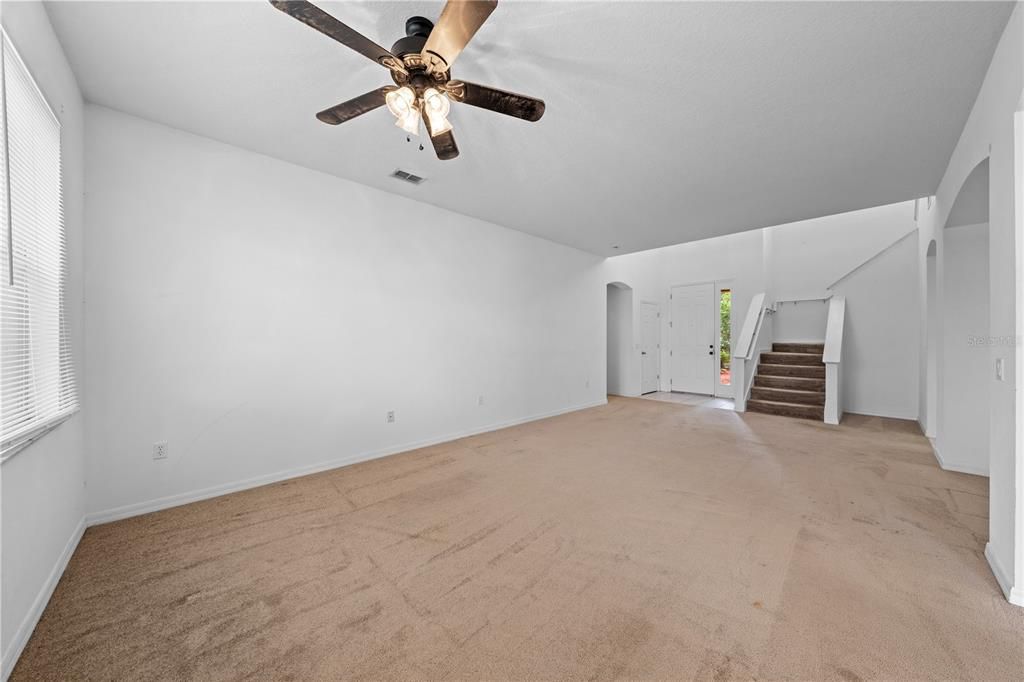 En Venta: $390,000 (3 camas, 2 baños, 2574 Pies cuadrados)