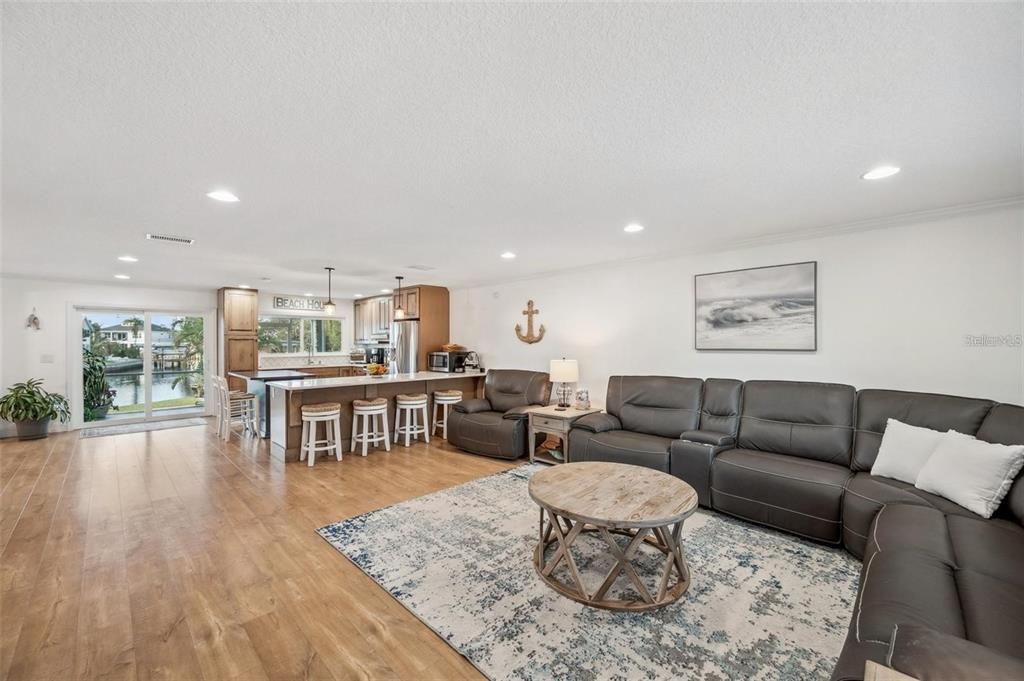 На продажу: $989,000 (4 спален, 3 ванн, 3094 Квадратных фут)