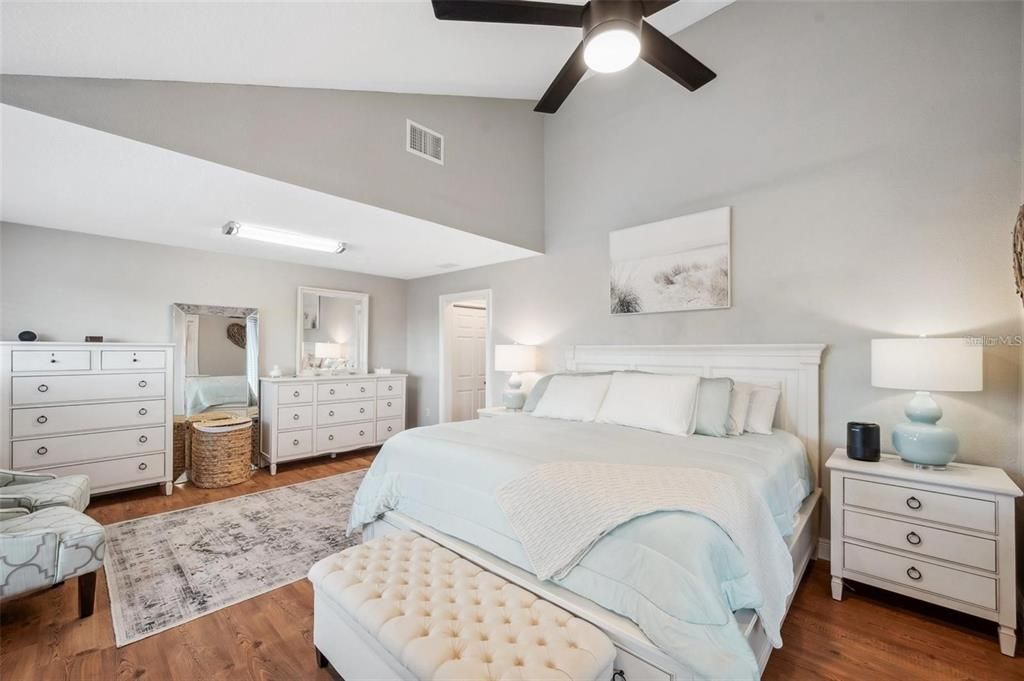 На продажу: $989,000 (4 спален, 3 ванн, 3094 Квадратных фут)