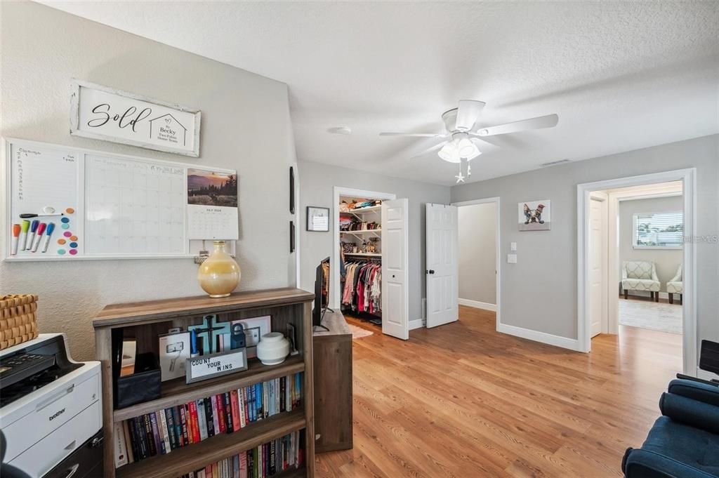 На продажу: $989,000 (4 спален, 3 ванн, 3094 Квадратных фут)