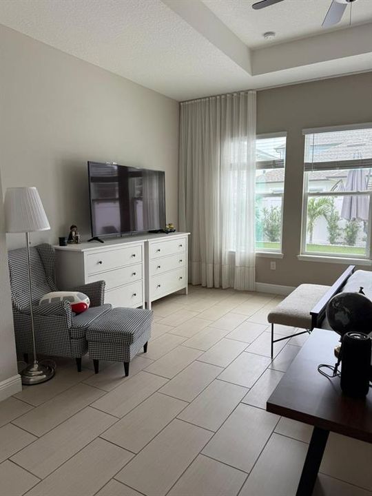 En Venta: $884,500 (4 camas, 3 baños, 2781 Pies cuadrados)