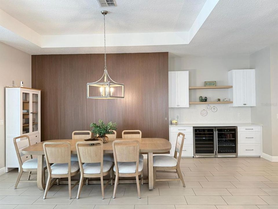 En Venta: $884,500 (4 camas, 3 baños, 2781 Pies cuadrados)