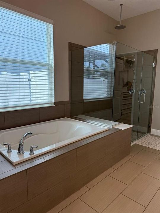 En Venta: $884,500 (4 camas, 3 baños, 2781 Pies cuadrados)