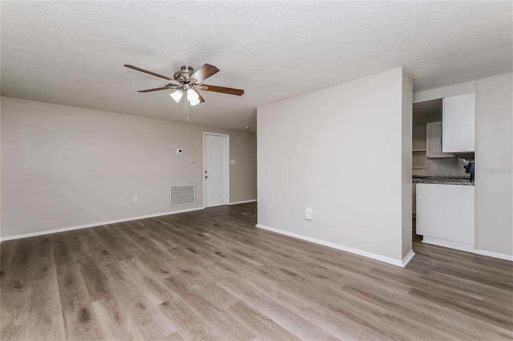 For Rent: $1,790 (2 beds, 1 baths, 1178 Square Feet)