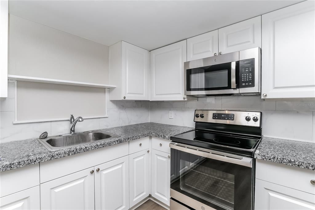 For Rent: $1,790 (2 beds, 1 baths, 1178 Square Feet)