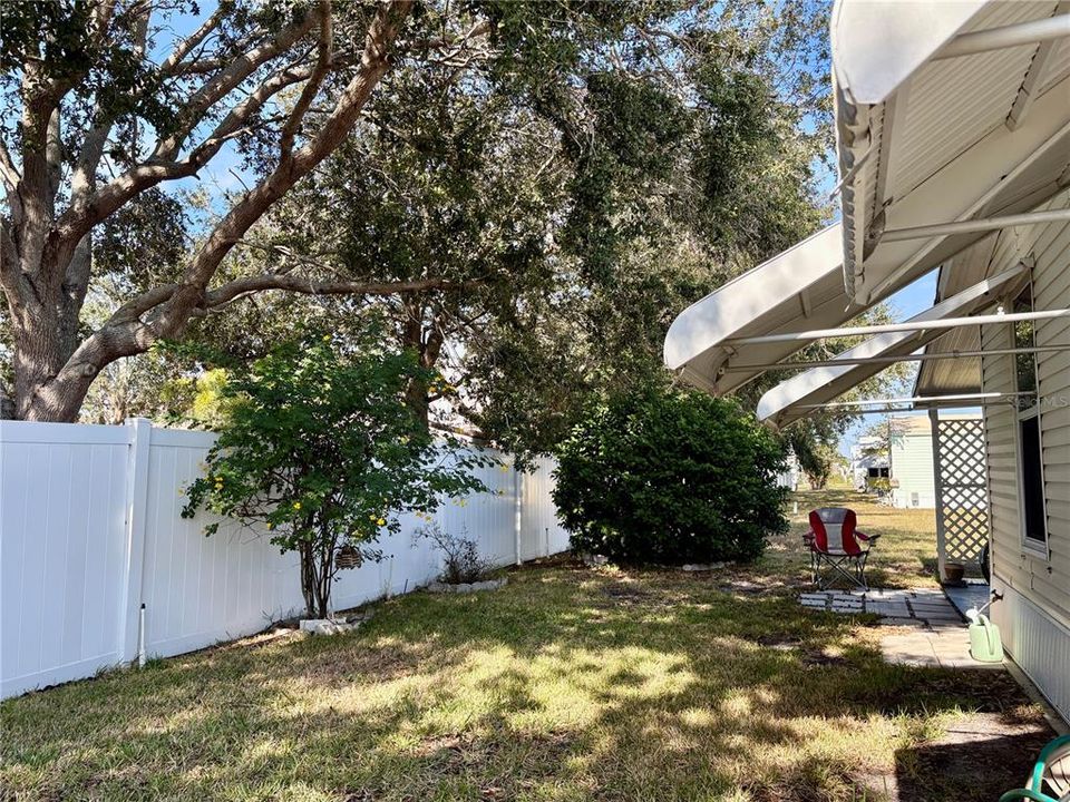 待售: $199,000 (2 贝兹, 2 浴室, 1472 平方英尺)