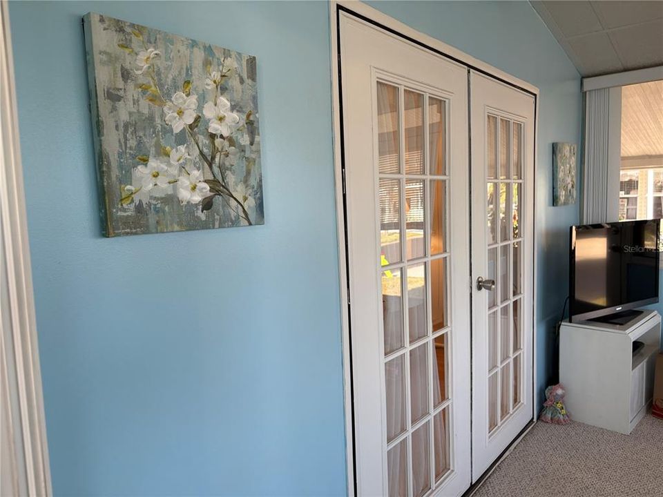 待售: $199,000 (2 贝兹, 2 浴室, 1472 平方英尺)