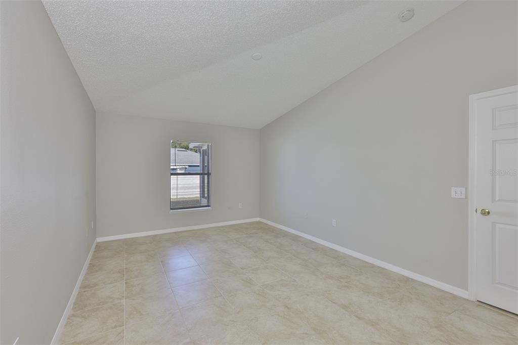 В аренду: $2,400 (3 спален, 2 ванн, 1424 Квадратных фут)