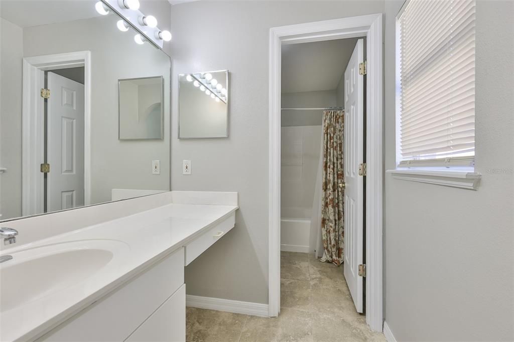 В аренду: $2,400 (3 спален, 2 ванн, 1424 Квадратных фут)