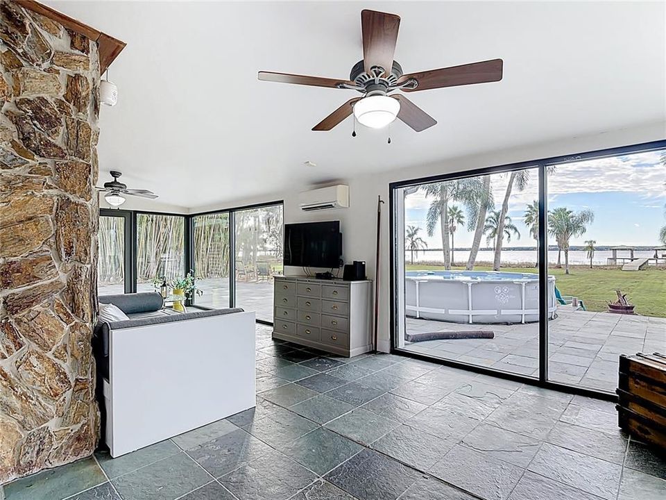 For Sale: $750,000 (4 beds, 4 baths, 2760 Square Feet)