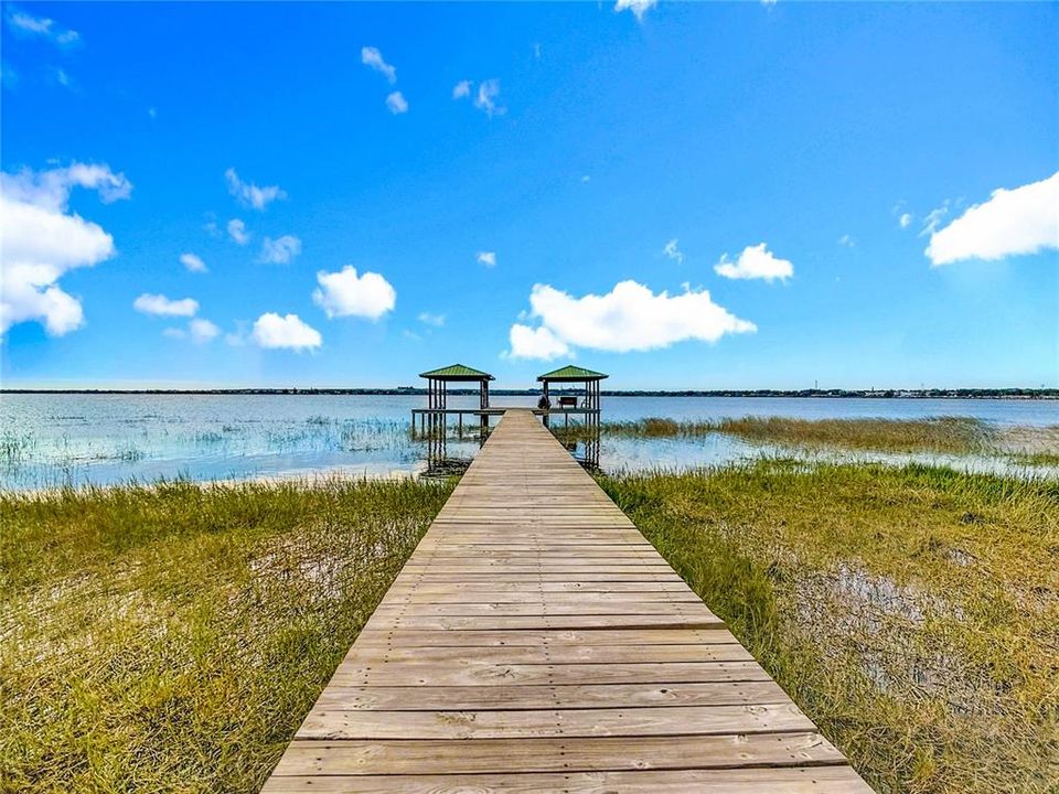 For Sale: $750,000 (4 beds, 4 baths, 2760 Square Feet)