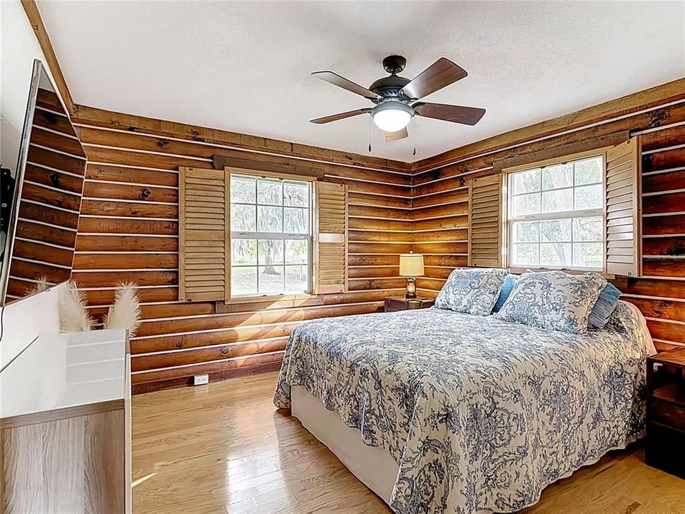 For Sale: $750,000 (4 beds, 4 baths, 2760 Square Feet)