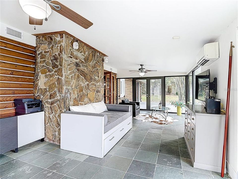 For Sale: $750,000 (4 beds, 4 baths, 2760 Square Feet)