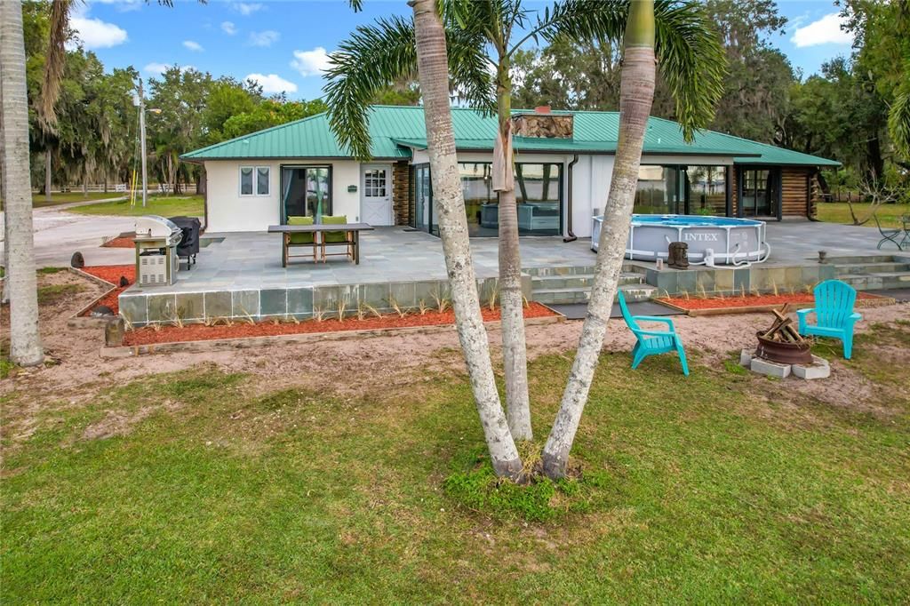 For Sale: $750,000 (4 beds, 4 baths, 2760 Square Feet)