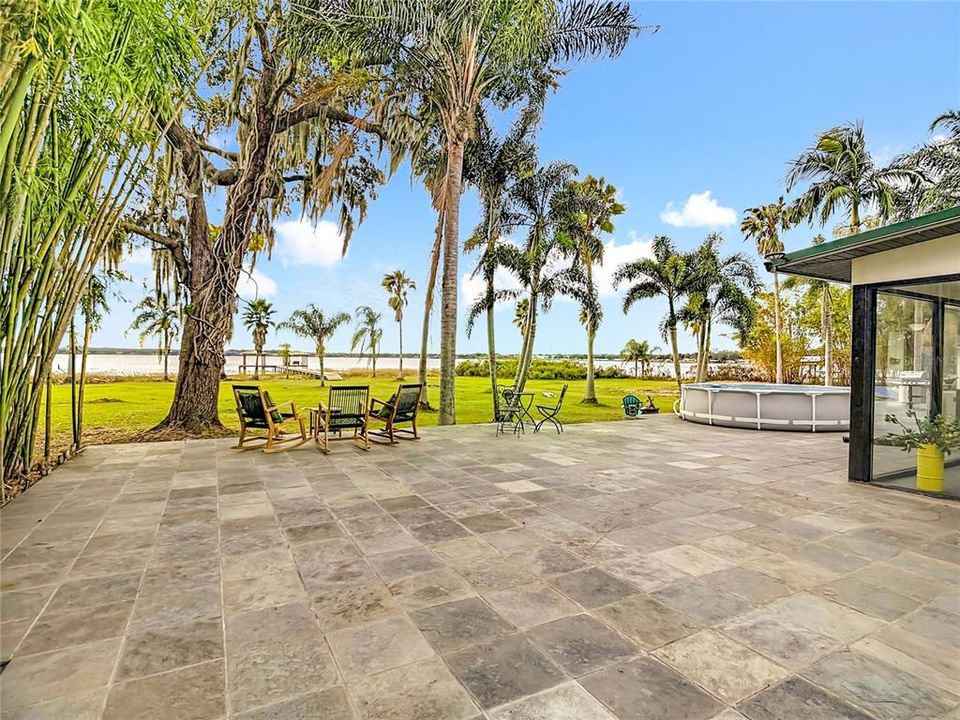 For Sale: $750,000 (4 beds, 4 baths, 2760 Square Feet)