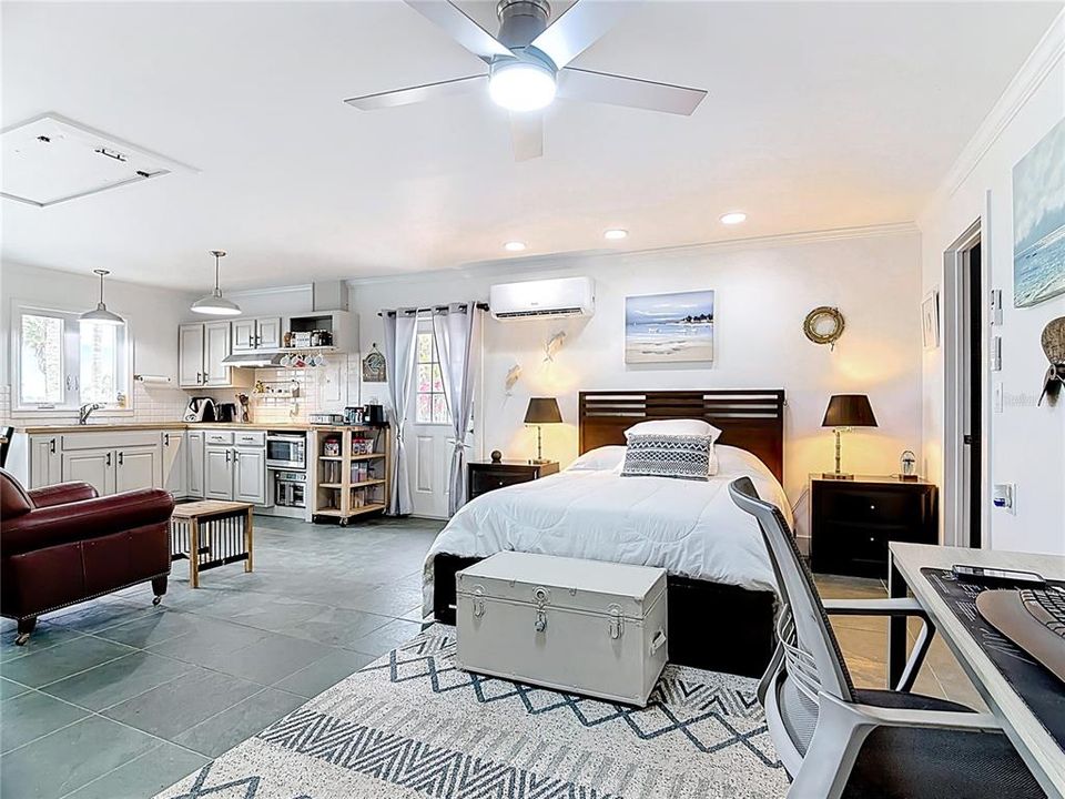 For Sale: $750,000 (4 beds, 4 baths, 2760 Square Feet)