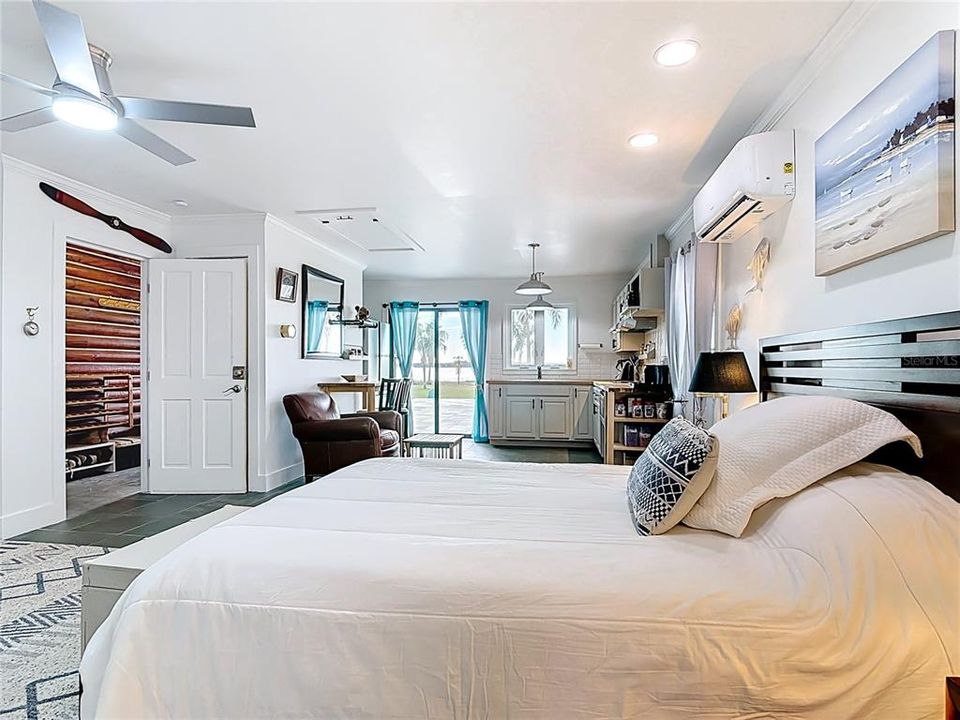 For Sale: $750,000 (4 beds, 4 baths, 2760 Square Feet)