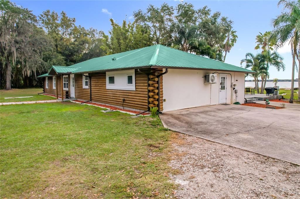 For Sale: $750,000 (4 beds, 4 baths, 2760 Square Feet)