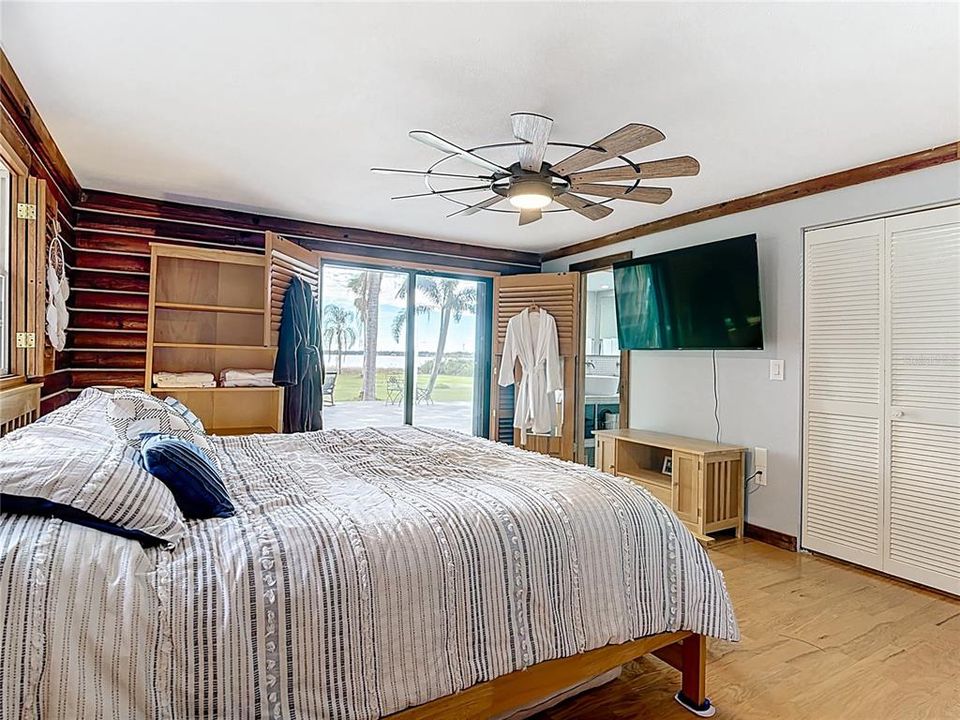 For Sale: $750,000 (4 beds, 4 baths, 2760 Square Feet)