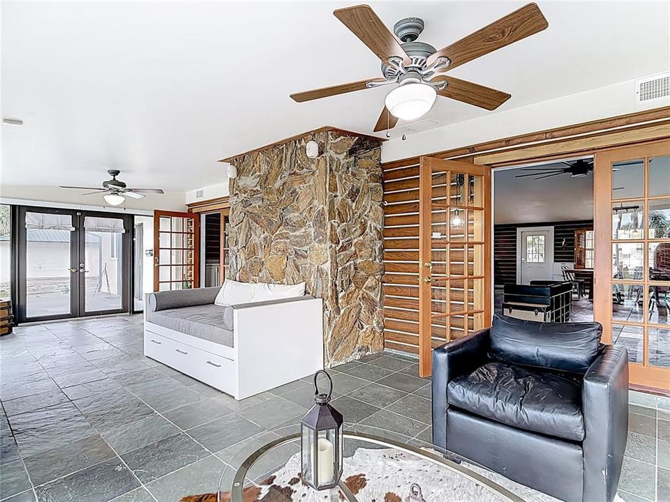 For Sale: $750,000 (4 beds, 4 baths, 2760 Square Feet)