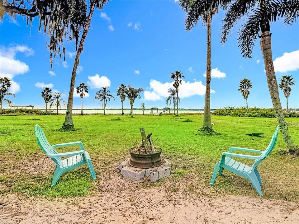 For Sale: $750,000 (4 beds, 4 baths, 2760 Square Feet)