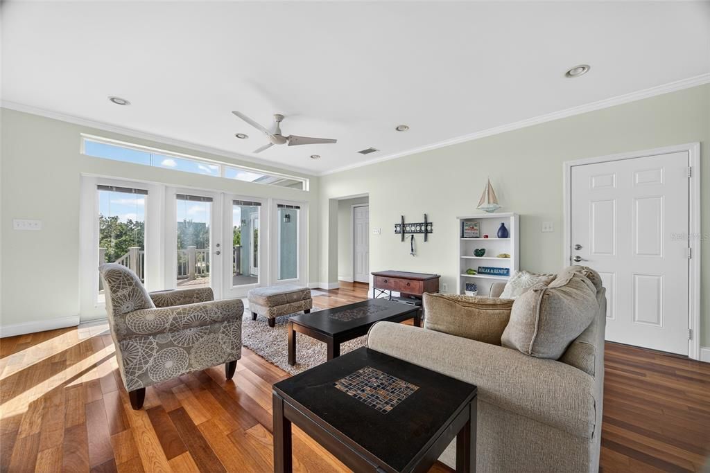 На продажу: $440,000 (3 спален, 2 ванн, 1820 Квадратных фут)