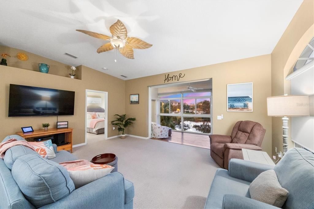 En Venta: $329,900 (3 camas, 2 baños, 1440 Pies cuadrados)